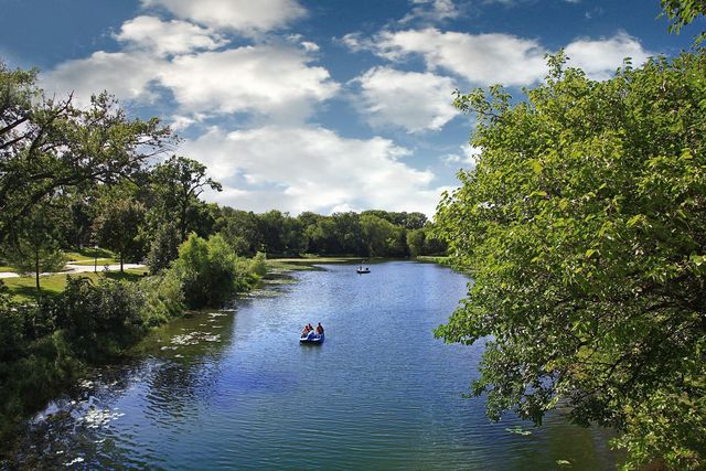 2617 Dean Parkway, Minneapolis, MN 55416