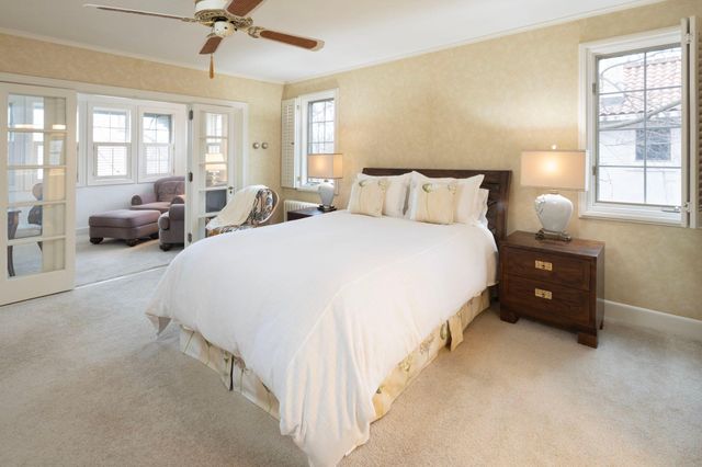 2617 Dean Parkway, Minneapolis, MN 55416