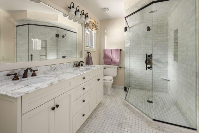 2617 Dean Parkway, Minneapolis, MN 55416