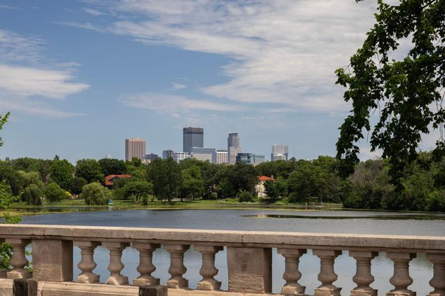 2617 Dean Parkway, Minneapolis, MN 55416