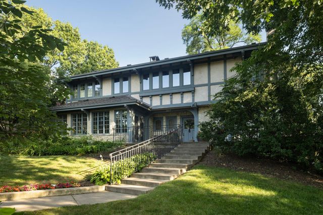 2617 Dean Parkway, Minneapolis, MN 55416