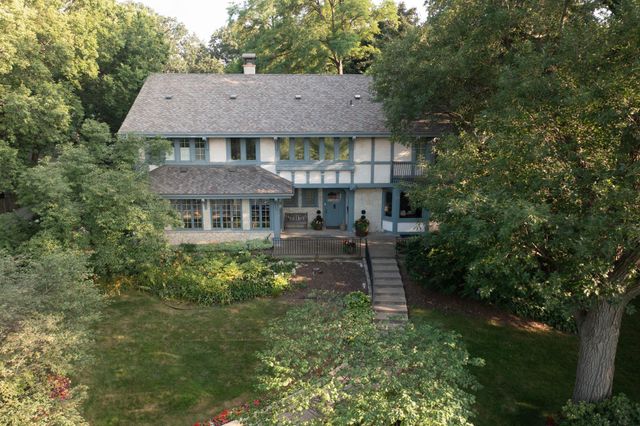 2617 Dean Parkway, Minneapolis, MN 55416