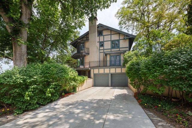 2617 Dean Parkway, Minneapolis, MN 55416