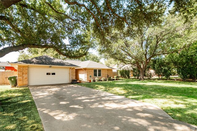 1109 Stapleton Lane, Flower Mound, TX 75028