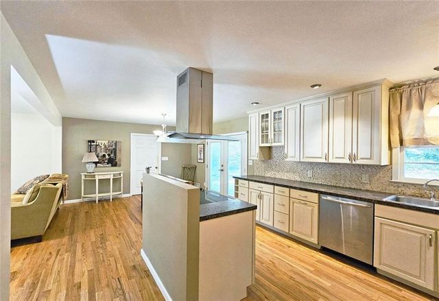 194 Kenneth Drive, Alpharetta, GA 30009