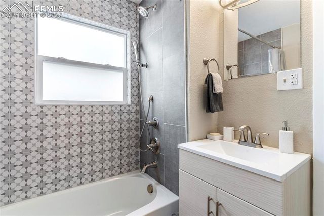 1807 W Colorado Avenue, Colorado Springs, CO 80904