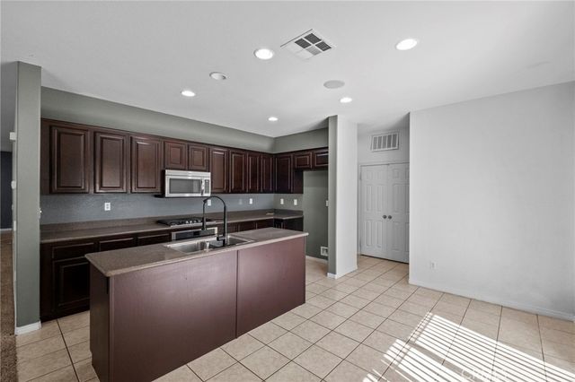 31991 Sugarbush, Lake Elsinore, CA 92532