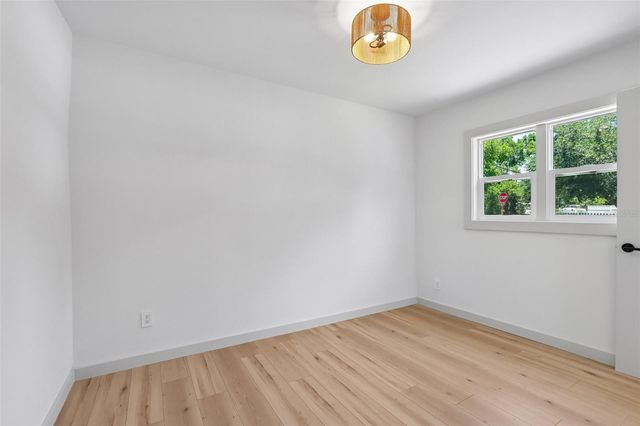 8523 N EDISON AVENUE, Tampa, FL 33604