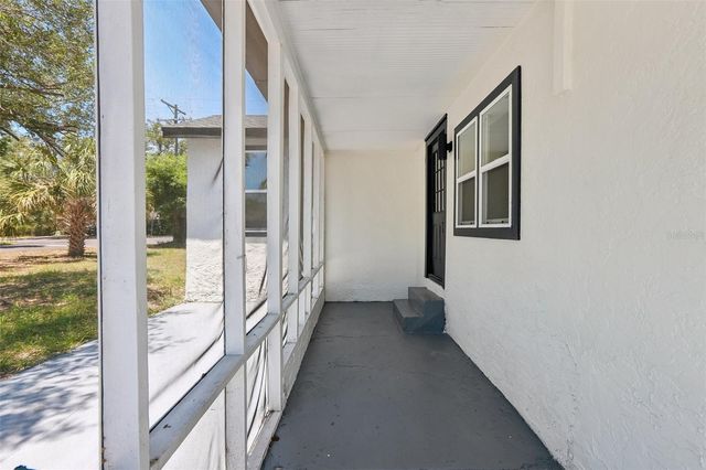 8523 N EDISON AVENUE, Tampa, FL 33604