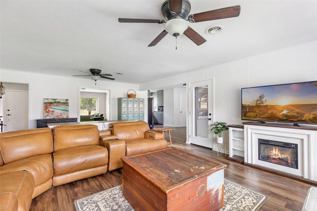 22 Sherwood Street, Dayton, TX 77535