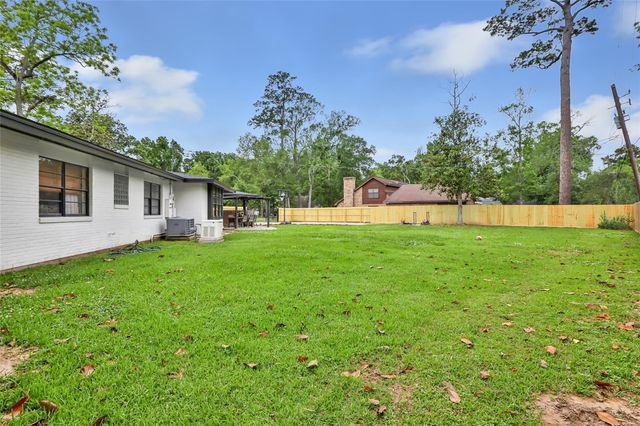22 Sherwood Street, Dayton, TX 77535