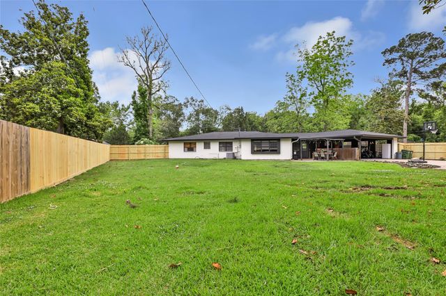 22 Sherwood Street, Dayton, TX 77535
