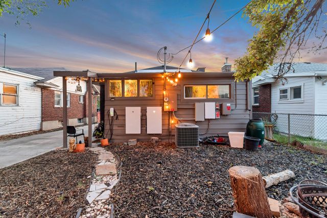 1861 S 300 E, Salt Lake City, UT 84115