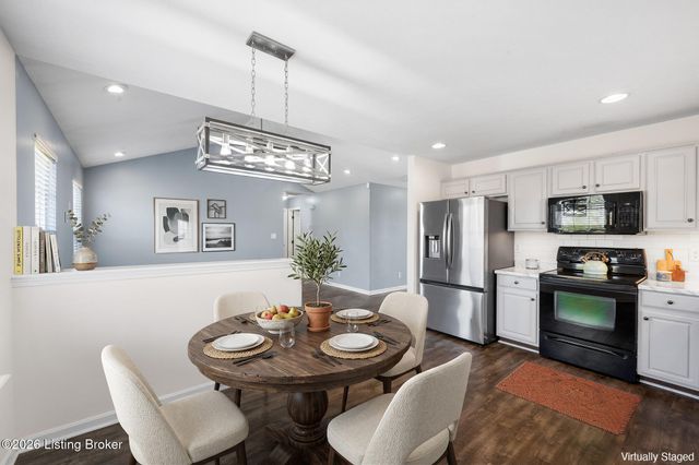 112 Red Oak Dr, Shepherdsville, KY 40165