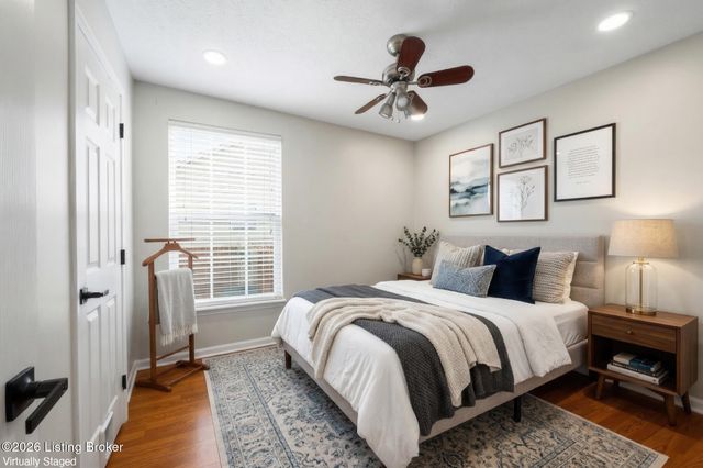 112 Red Oak Dr, Shepherdsville, KY 40165