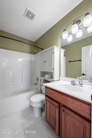 112 Red Oak Dr, Shepherdsville, KY 40165