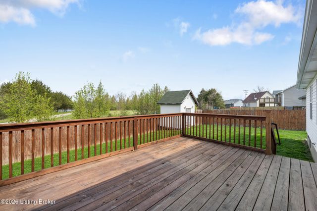 112 Red Oak Dr, Shepherdsville, KY 40165