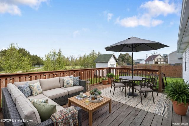 112 Red Oak Dr, Shepherdsville, KY 40165