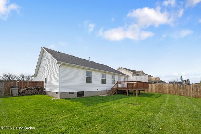 112 Red Oak Dr, Shepherdsville, KY 40165