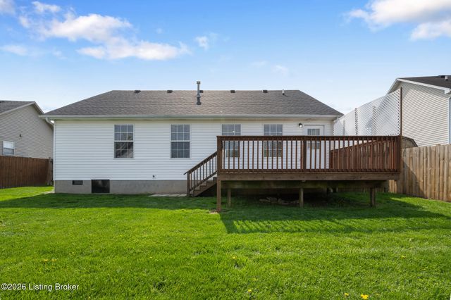 112 Red Oak Dr, Shepherdsville, KY 40165