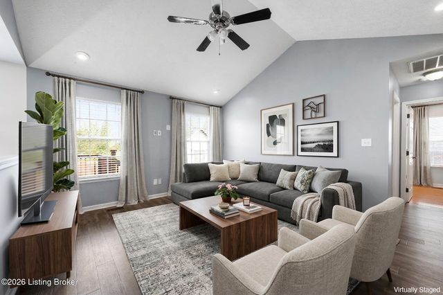 112 Red Oak Dr, Shepherdsville, KY 40165