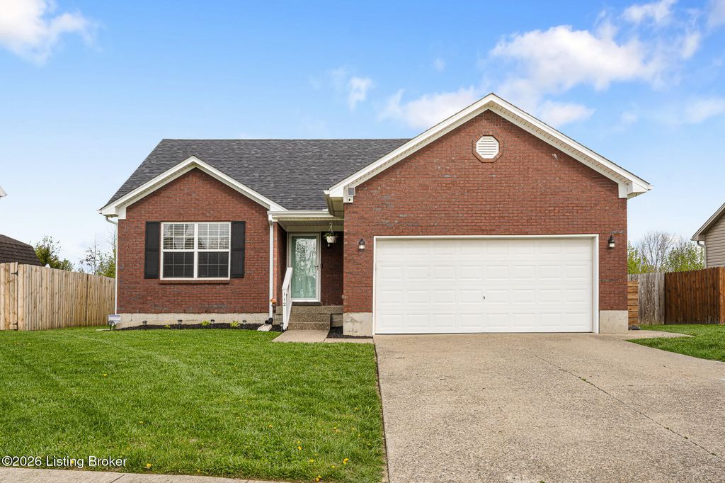 112 Red Oak Dr, Shepherdsville, KY 40165