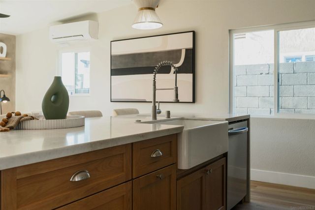 1426 Santa Rosa St, Oceanside, CA 92058