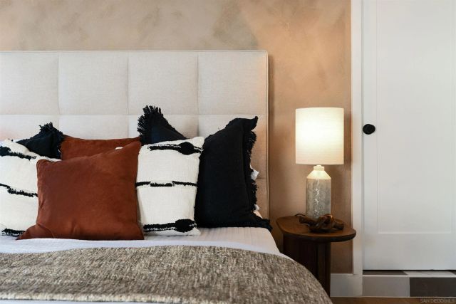 1426 Santa Rosa St, Oceanside, CA 92058