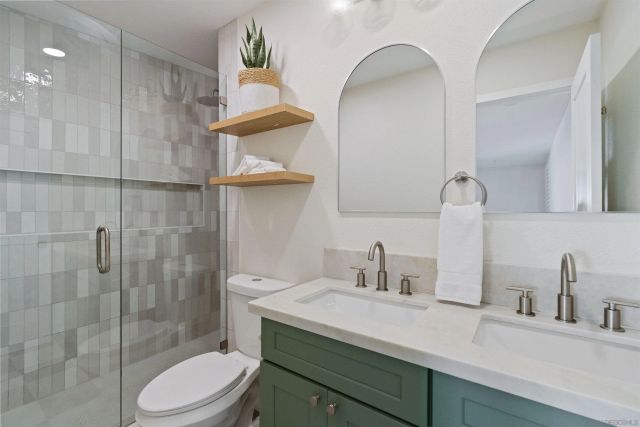 1426 Santa Rosa St, Oceanside, CA 92058