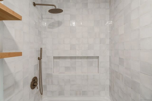 1426 Santa Rosa St, Oceanside, CA 92058