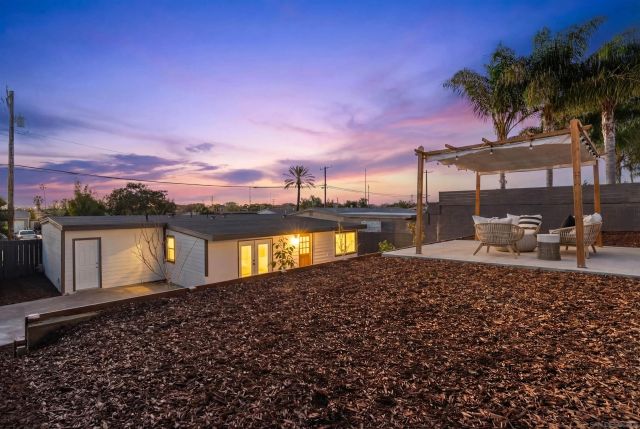 1426 Santa Rosa St, Oceanside, CA 92058