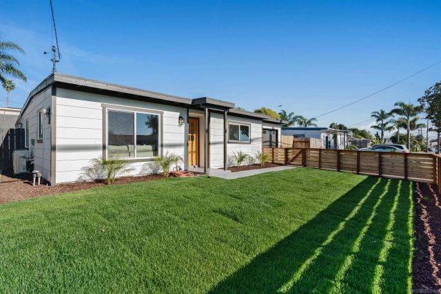 1426 Santa Rosa St, Oceanside, CA 92058