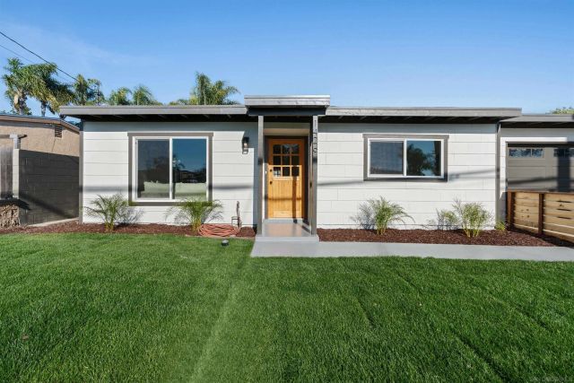 1426 Santa Rosa St, Oceanside, CA 92058