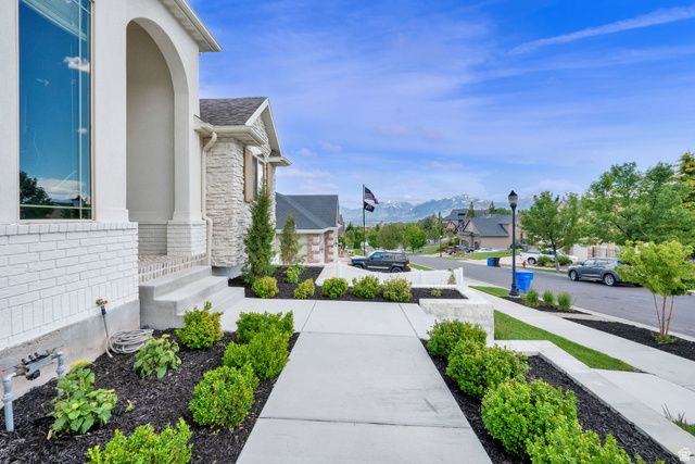 14372 S MUIRWOOD CIR, Herriman, UT 84096