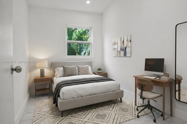 2211 NW 82nd St, Miami, FL 33147