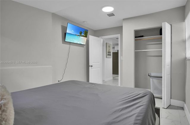 2211 NW 82nd St, Miami, FL 33147