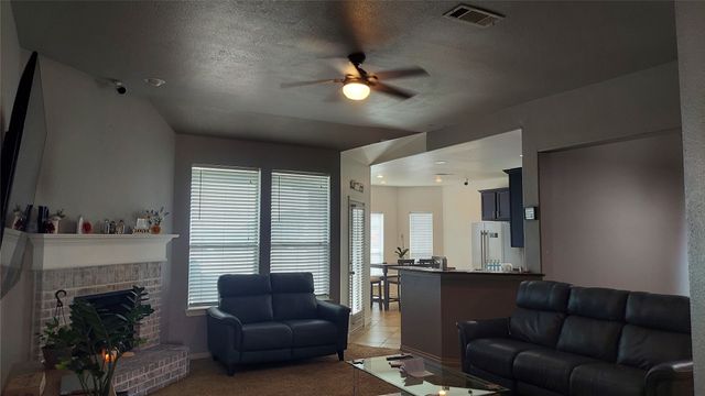 1500 Park Crest Drive, Crowley, TX 76036