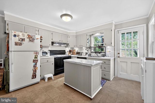 718 DARBY PAOLI RD, Newtown Square, PA 19073