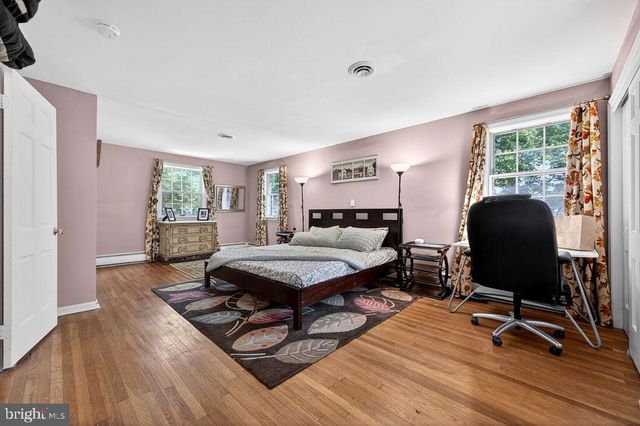 718 DARBY PAOLI RD, Newtown Square, PA 19073