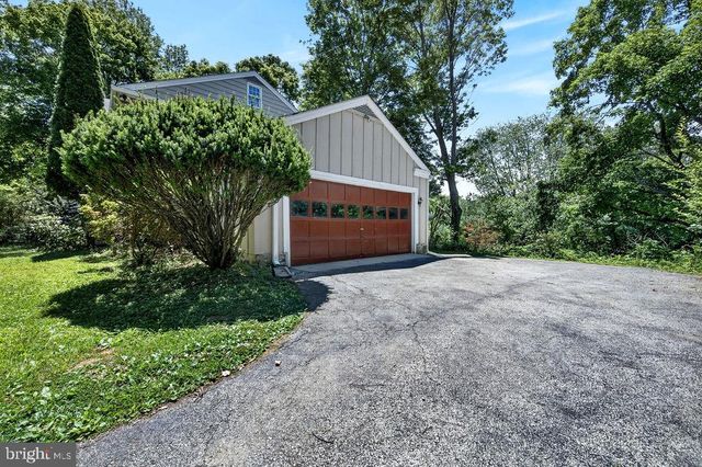 718 DARBY PAOLI RD, Newtown Square, PA 19073