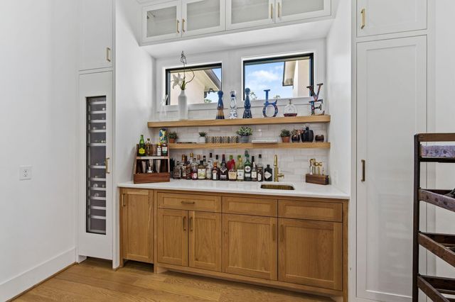 878 W 41st Street, Houston, TX 77018