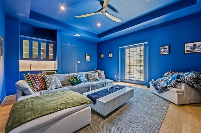 878 W 41st Street, Houston, TX 77018