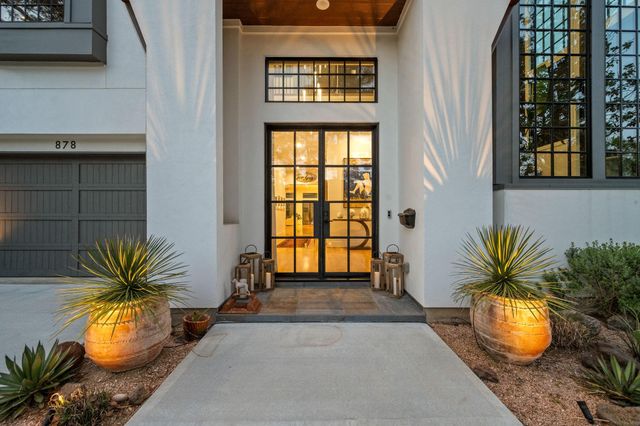 878 W 41st Street, Houston, TX 77018