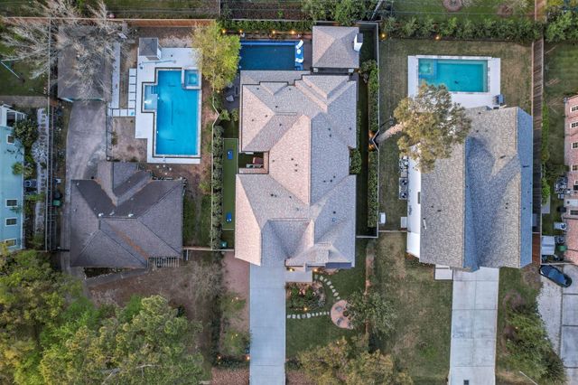 878 W 41st Street, Houston, TX 77018