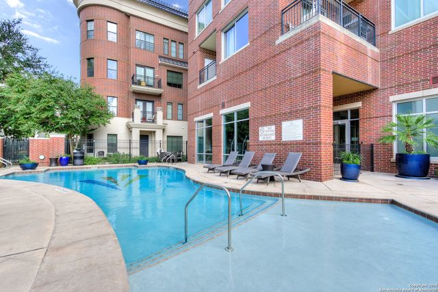 215 Center St Apt 1905, San Antonio, TX 78202