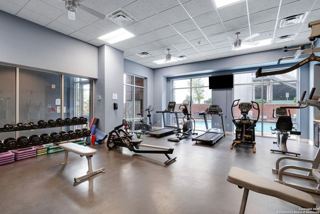 215 Center St Apt 1905, San Antonio, TX 78202