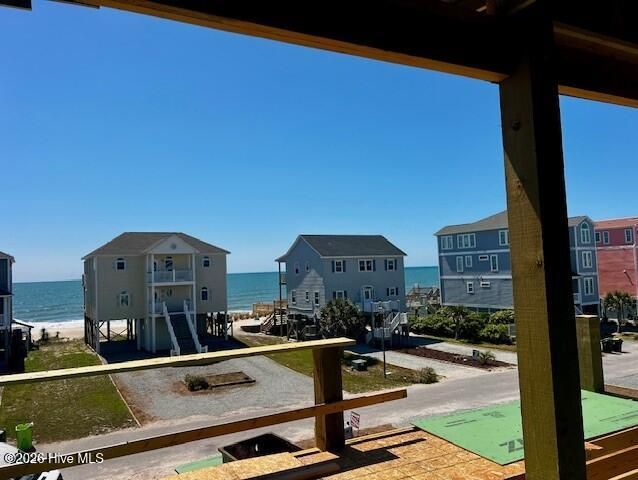 25 Porpoise Place, N Topsail Beach, NC 28460