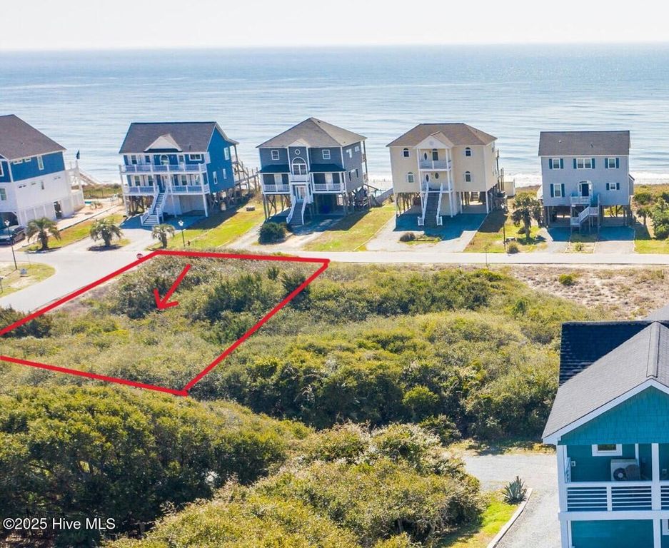 Image 2 of property listing at 25 Porpoise Place, N Topsail Beach, NC 28460
