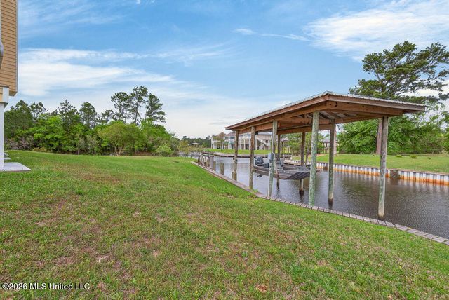 138 Hanakealoha Place, Diamondhead, MS 39525