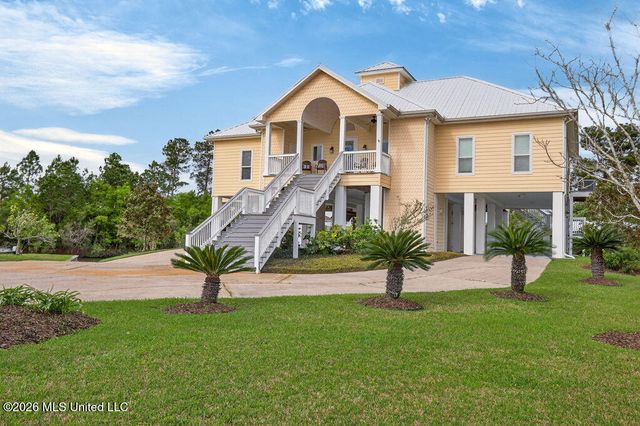 138 Hanakealoha Place, Diamondhead, MS 39525